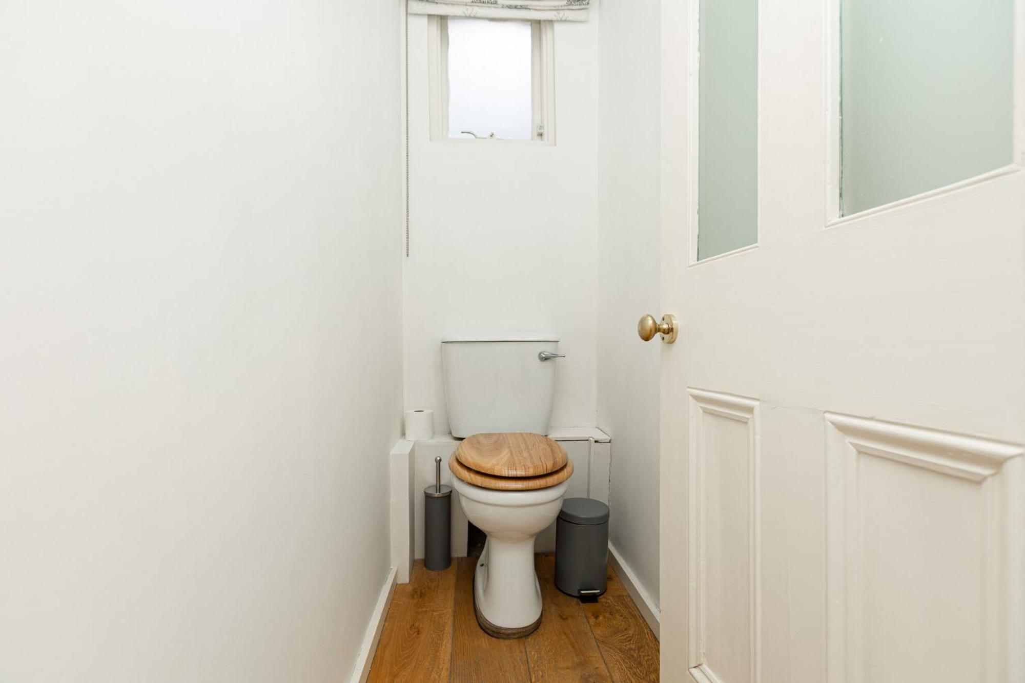 Charming 4 Bed Victorian House In Clapham Old Town * Londen