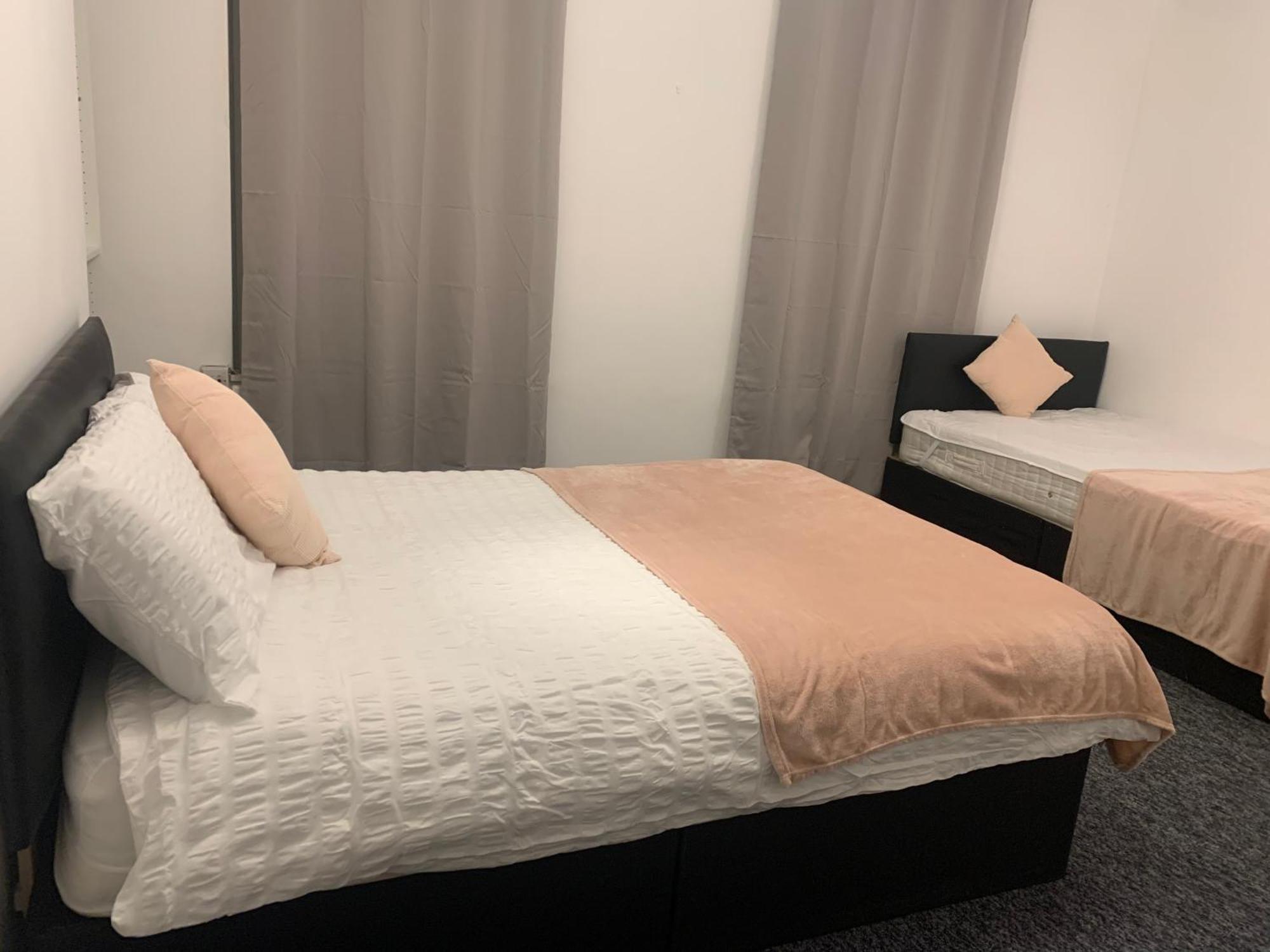 Guest house Warren Street *