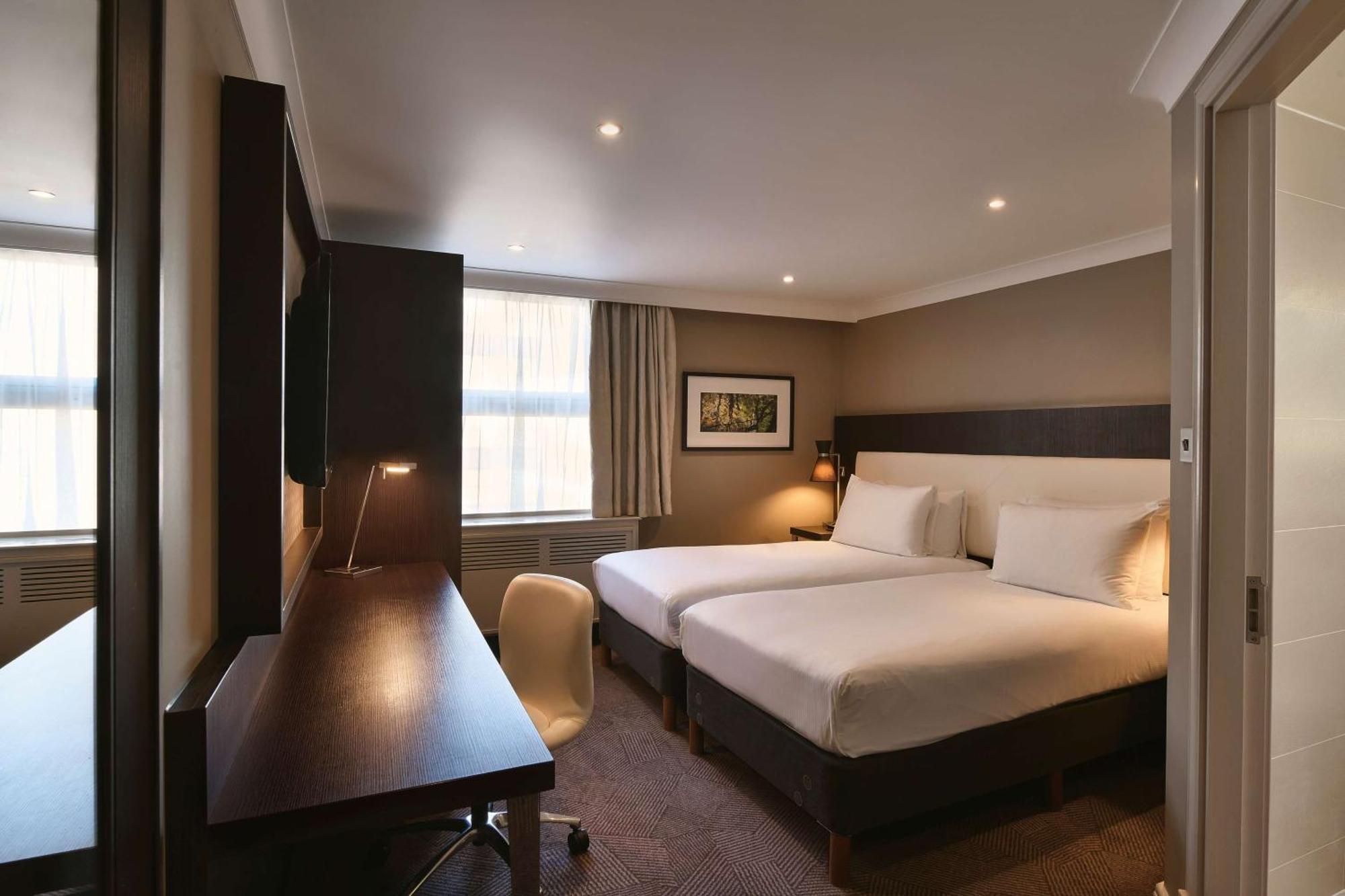 Hotel Doubletree By Hilton Ealing