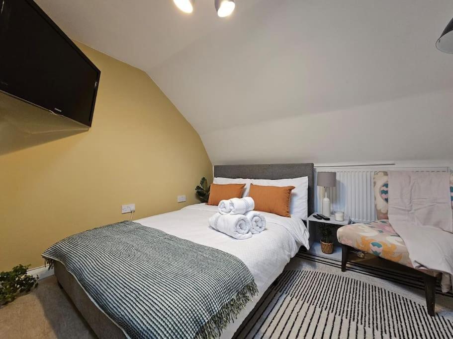 Fulham 2 Bedroom Apartment *