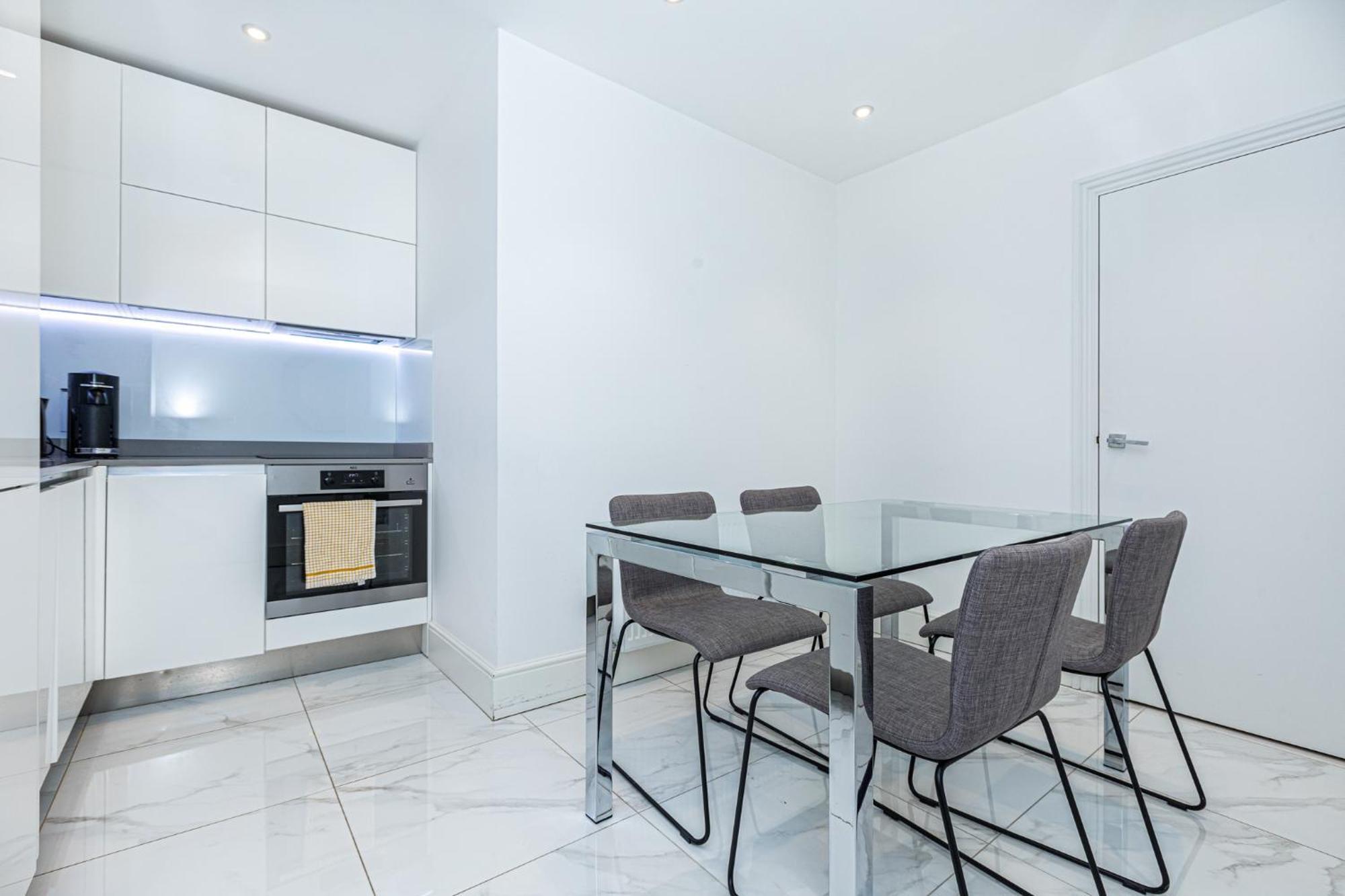 Luxury Harley Street Apartment