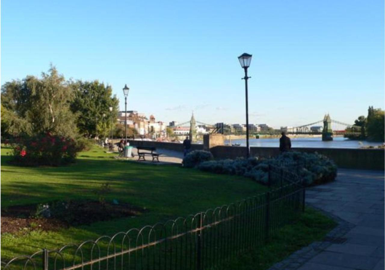 2 Bedroom Flat With Indoor Fireplace In Shepherds Bush, Near White Apartamento