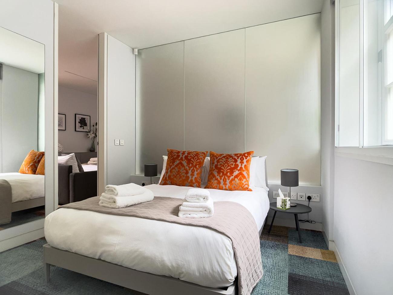 Mirabilis - Bayham Place *