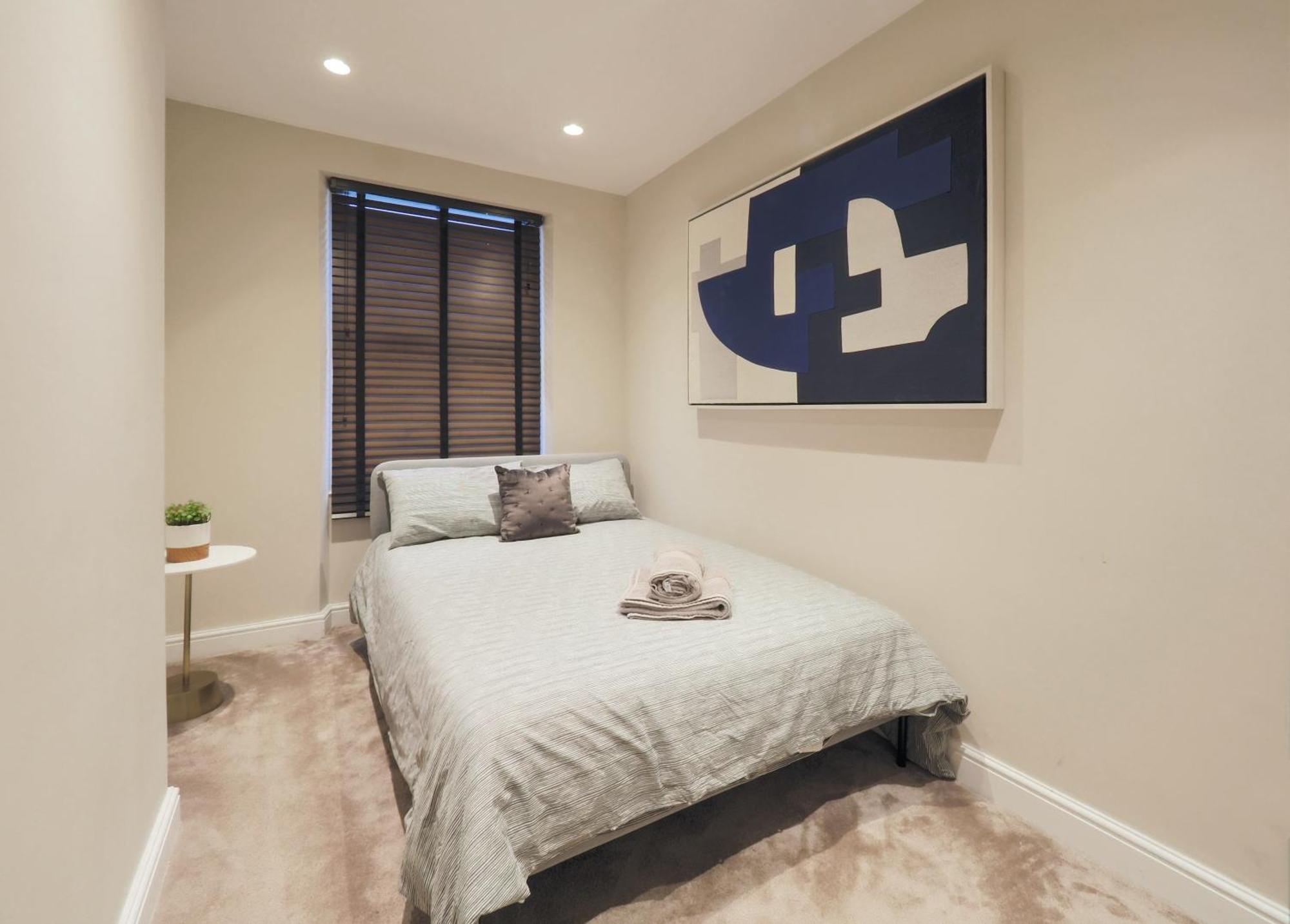 Luxury 3 Bedroom Flat In Maida Vale *