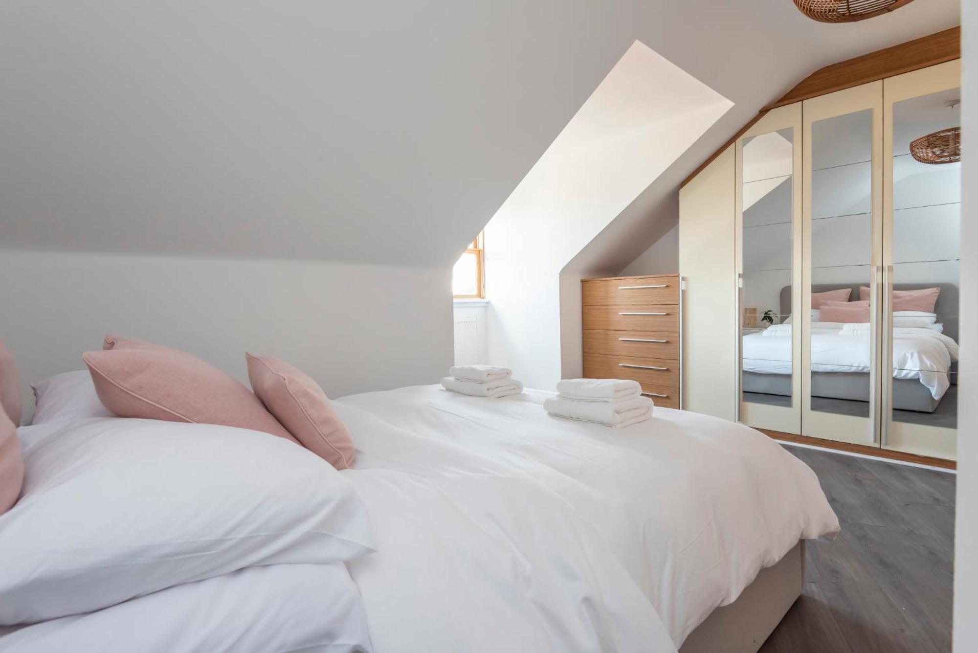 The Loft - Spacious Luxury 2 Bed 2 Bath With Free Secure Parking And Tube Close By Apartamento Londres