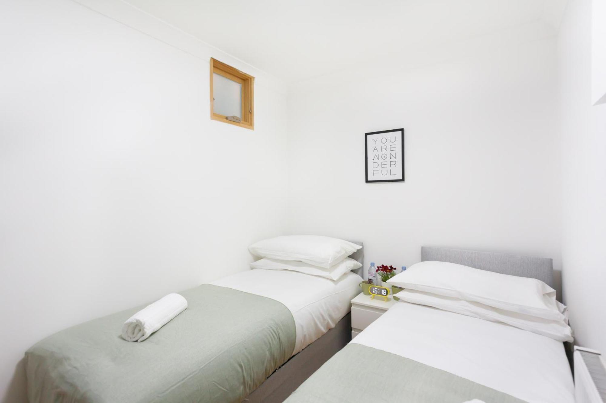 Eurostar Budget - Next To Kings Cross & Eurostar Train Station Guest house
