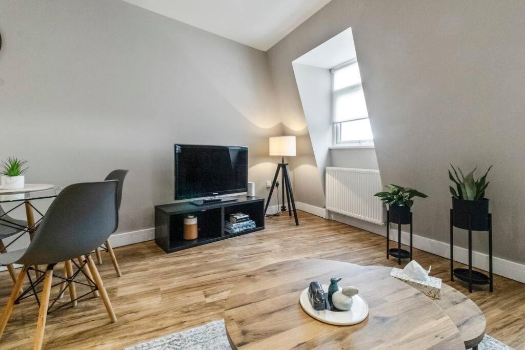 2 Bedroom Flat, Wembley Stadium Appartement Londen