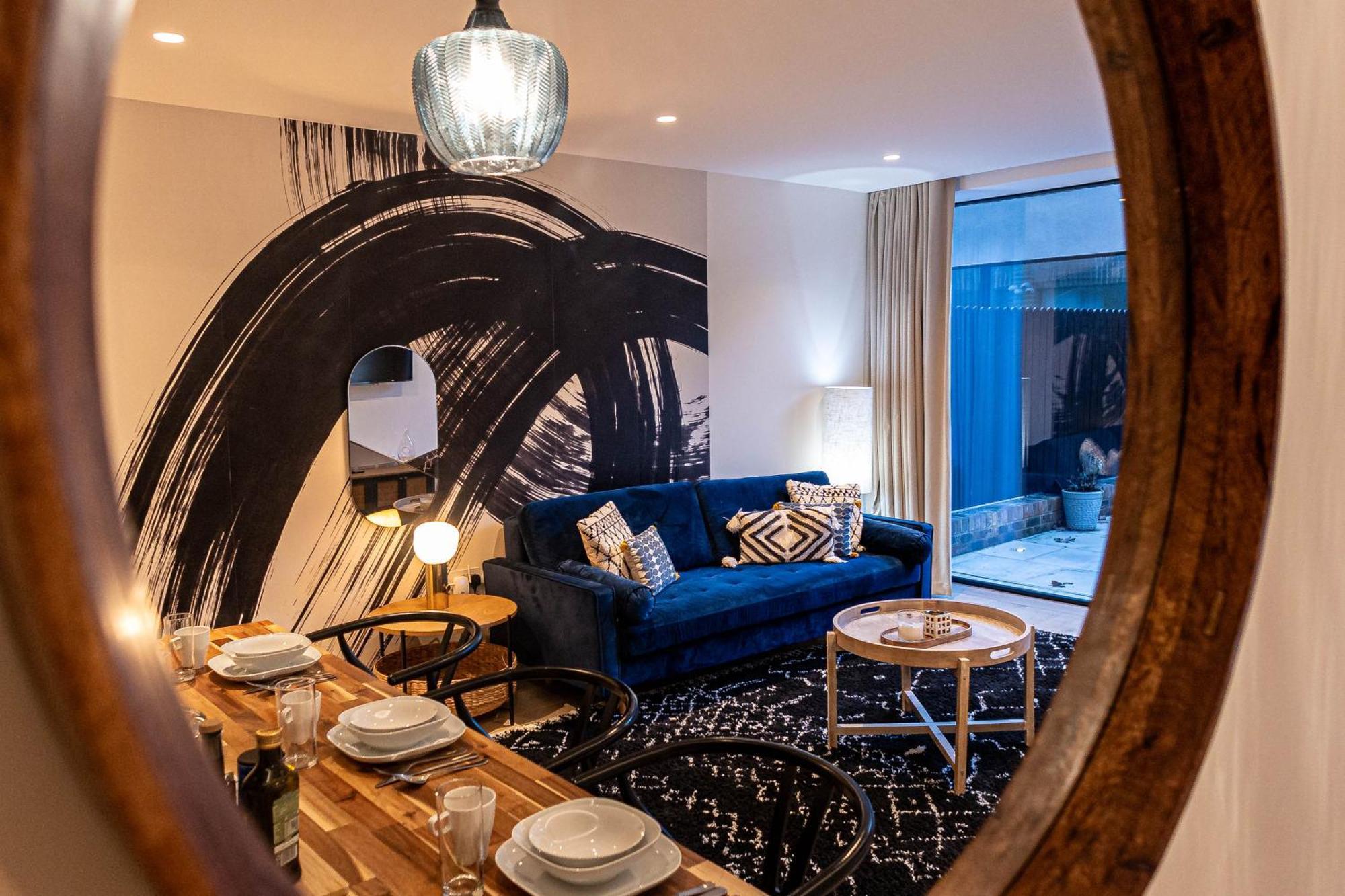 The Arches Luxurious Three Bedroom Close To Hampstead Heath With Garden Balcony And Courtyard * London