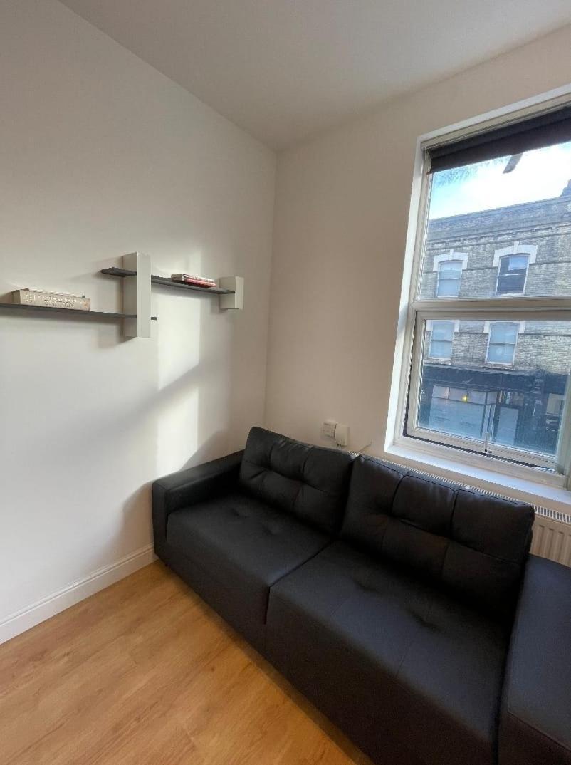 Flat 2 Battersea Park Road Apartment
