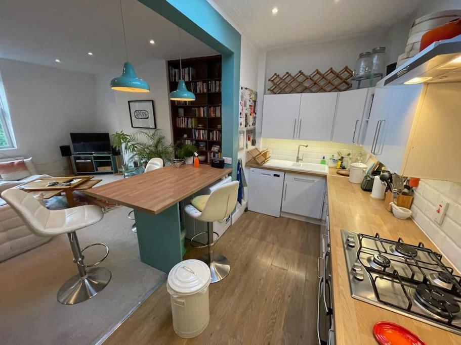 Beautiful 3 Bed In Leafy Hampstead * Londres