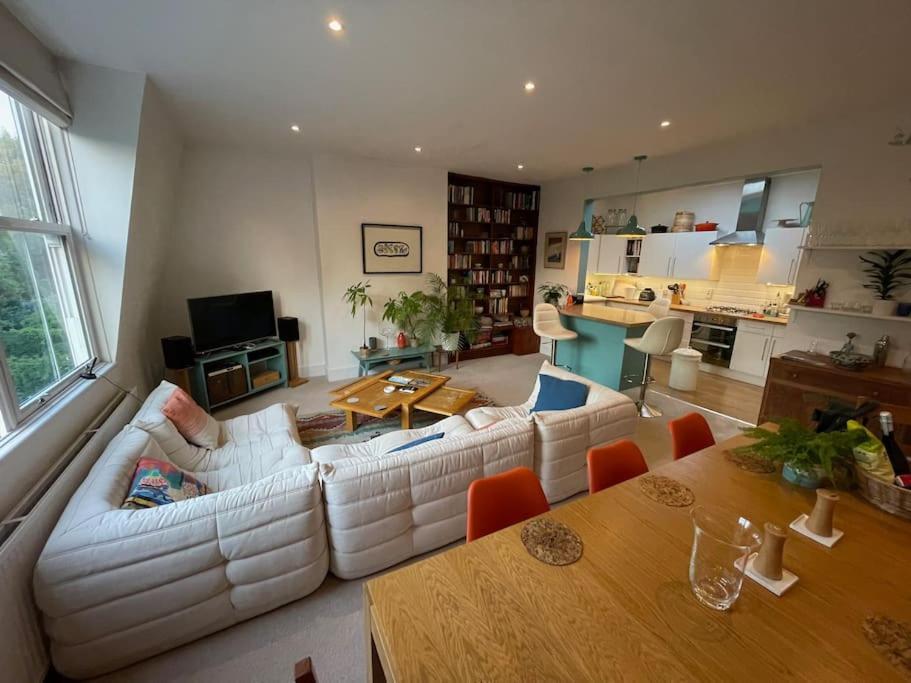 Beautiful 3 Bed In Leafy Hampstead Londres
