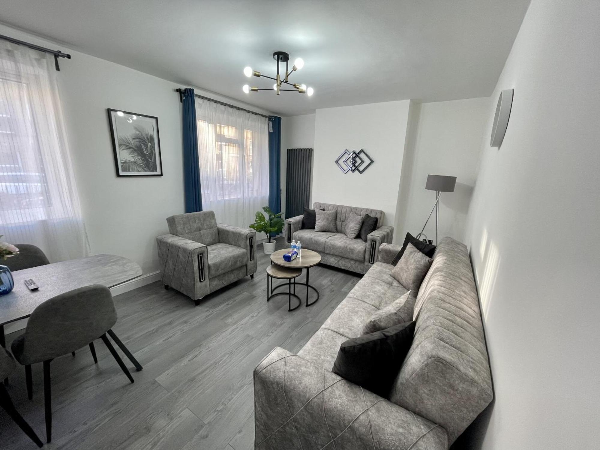 Deluxe - Next To Kings Cross - Eurostar & Euston Station Londen
