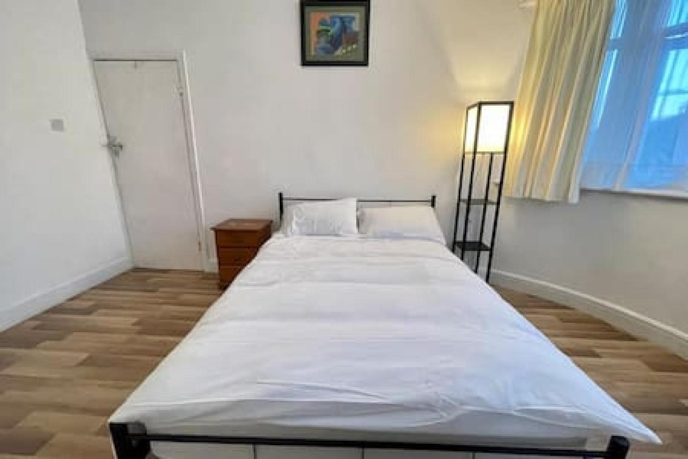 Twin Tranquility- In Leyton Holiday home *