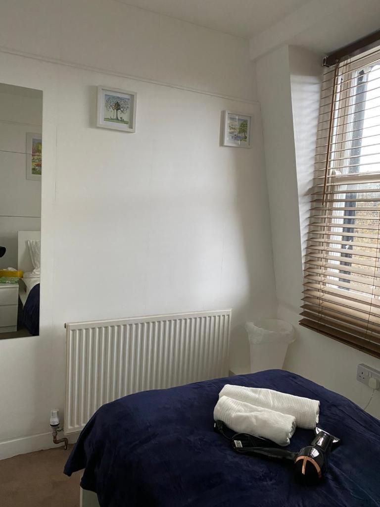 Homestay Private Bedrooms In Camden Town, *