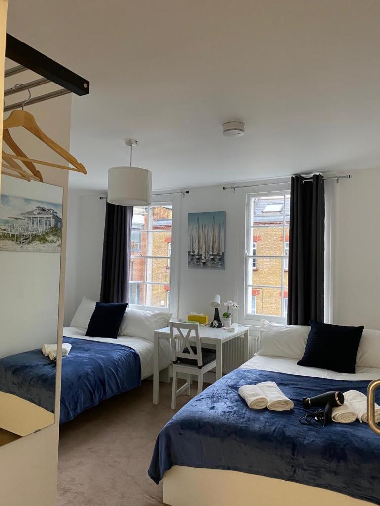 Homestay Private Bedrooms In Camden Town, *