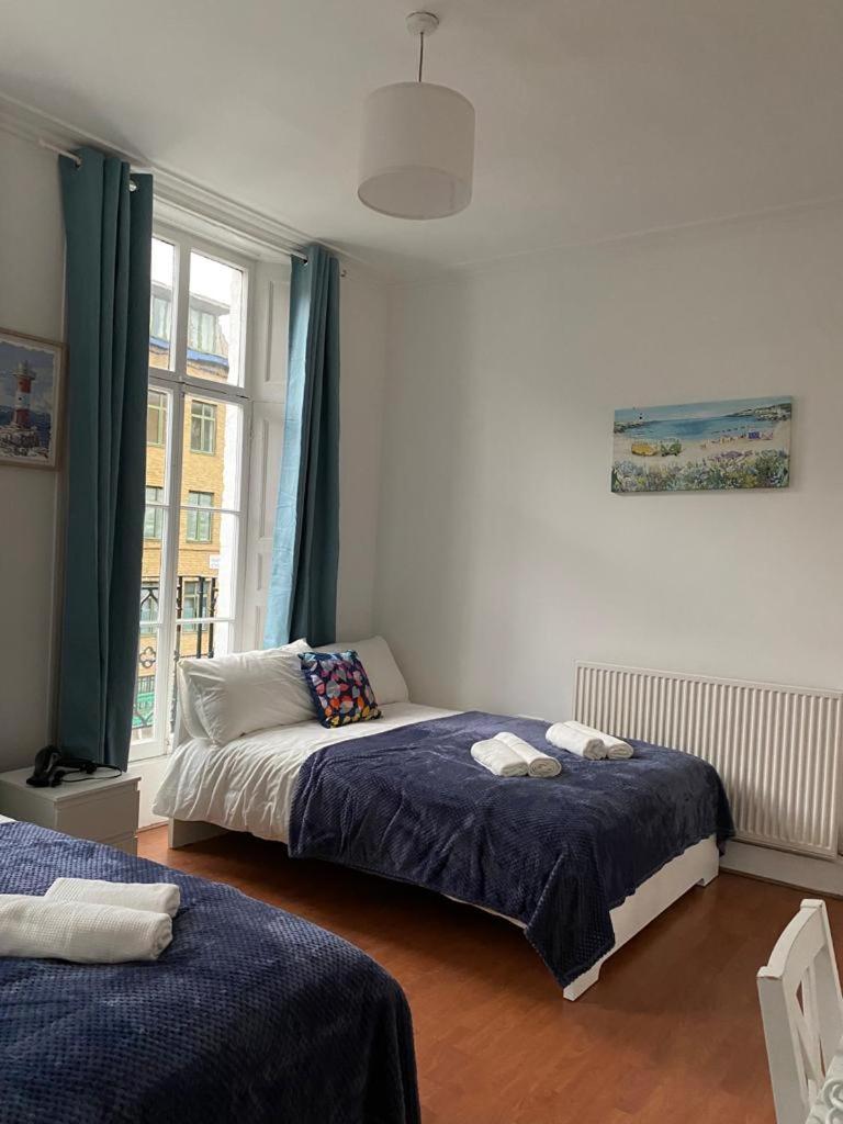 Homestay Private Bedrooms In Camden Town,