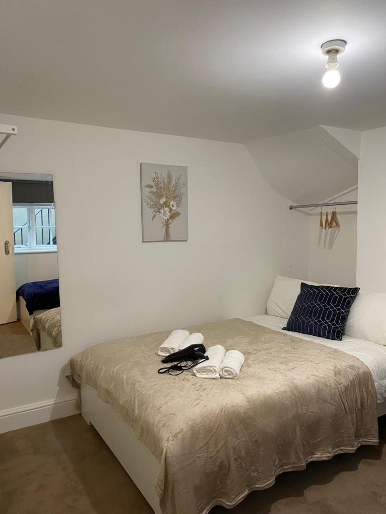 Private Bedrooms In Camden Town, Homestay