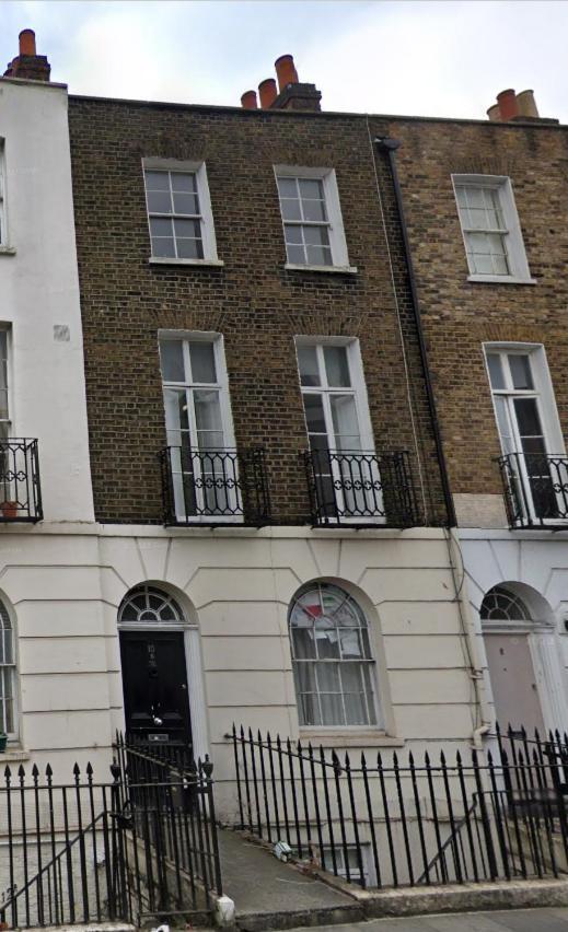Private Bedrooms In Camden Town, Homestay London