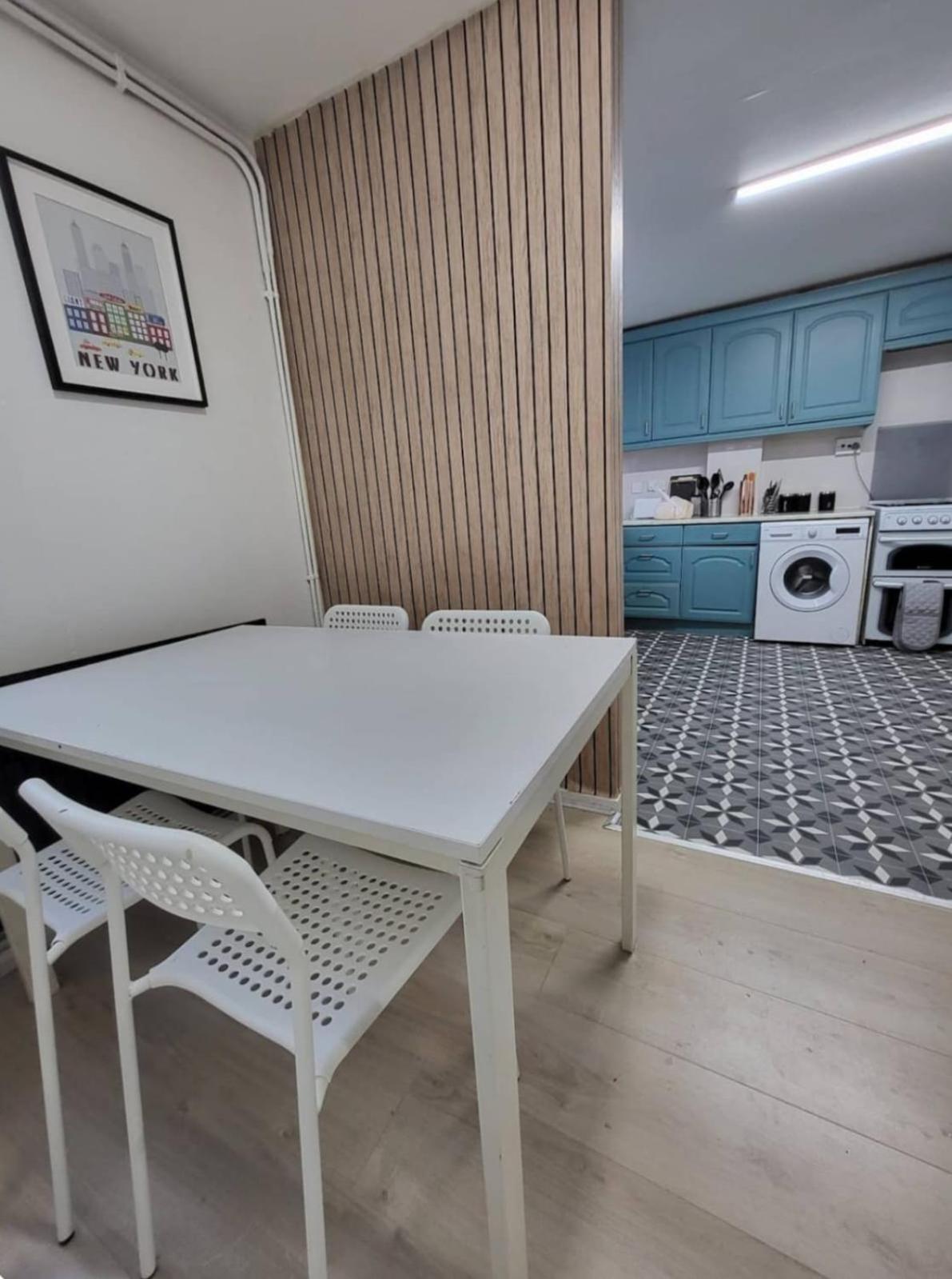 E2 Guest house