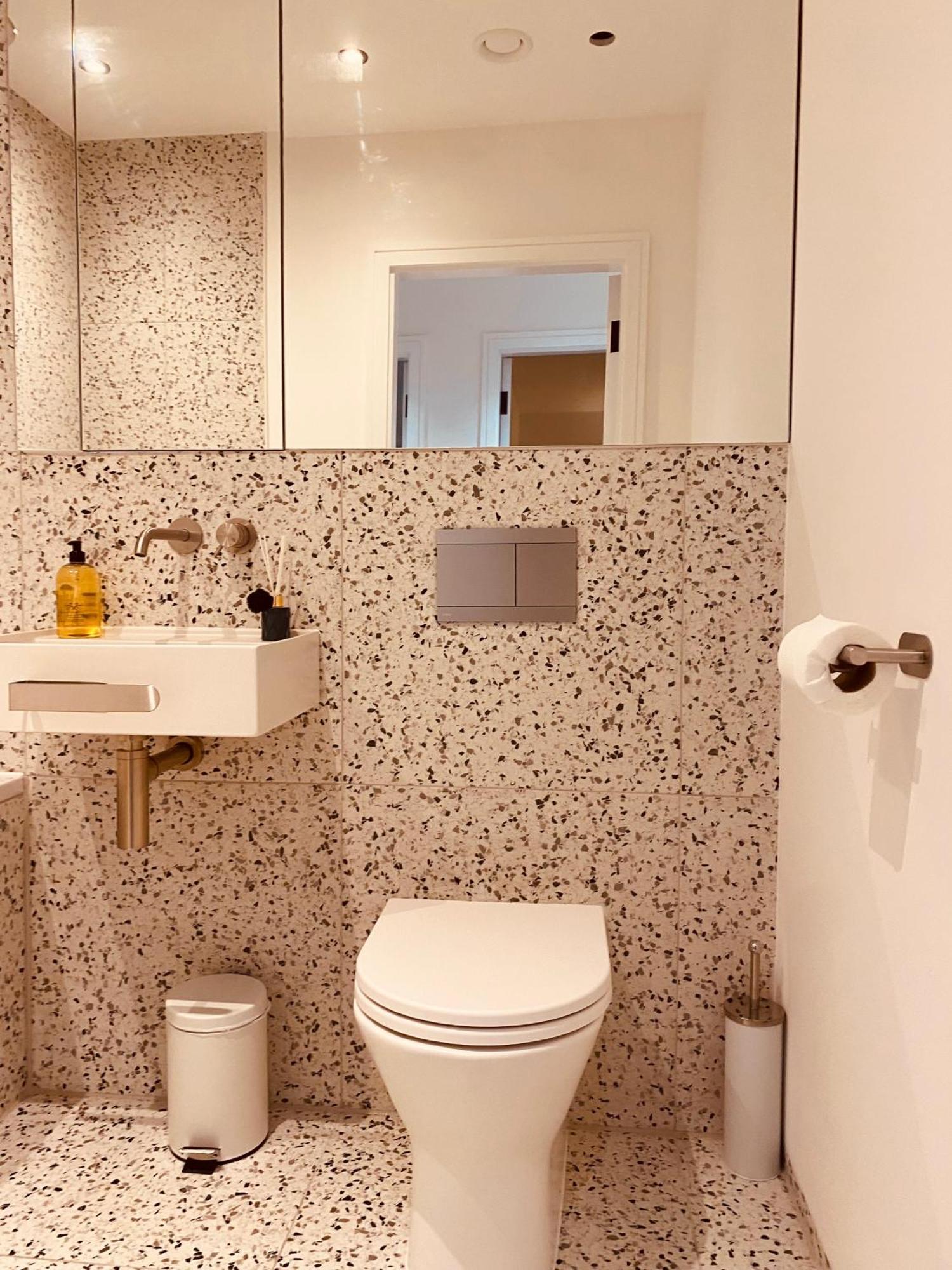Spacious 3 Bed With Terrace Appartement *