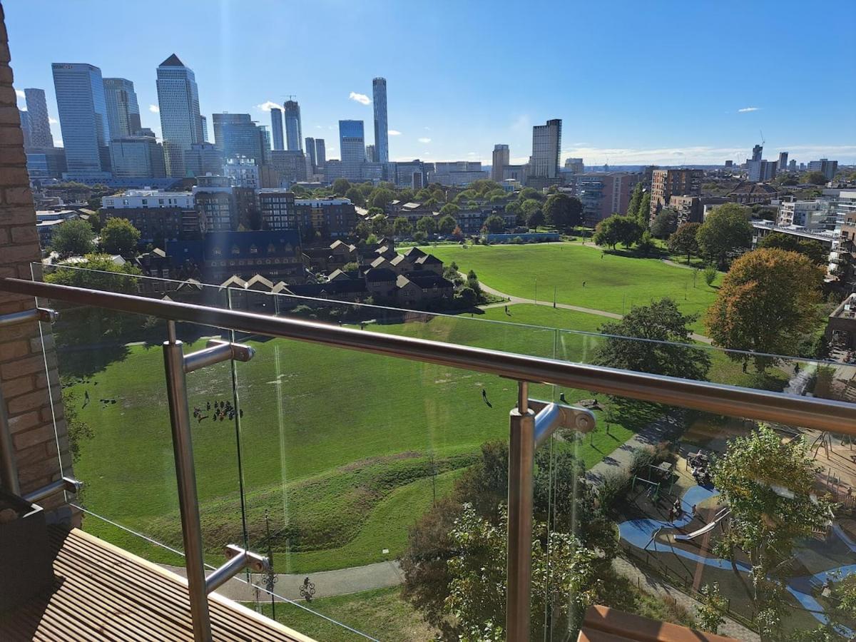 Cozy Double With Large En Near Canary Wharf With Amazing Views In A Shared Accommodatie bij particulieren *