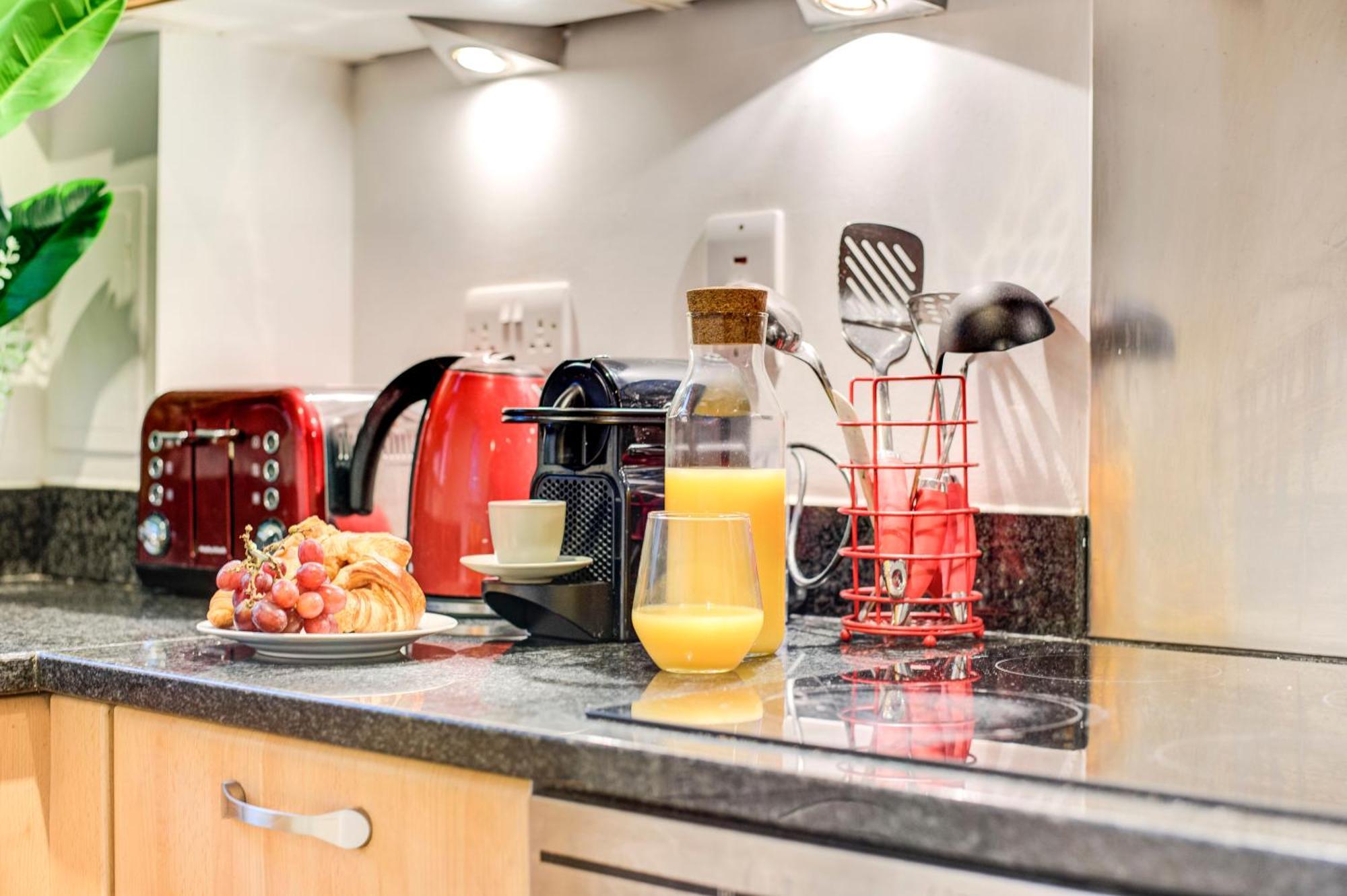 Apartamento 2-bed 2-bath Tower Bridge Gem, Sleeps 8 Londres