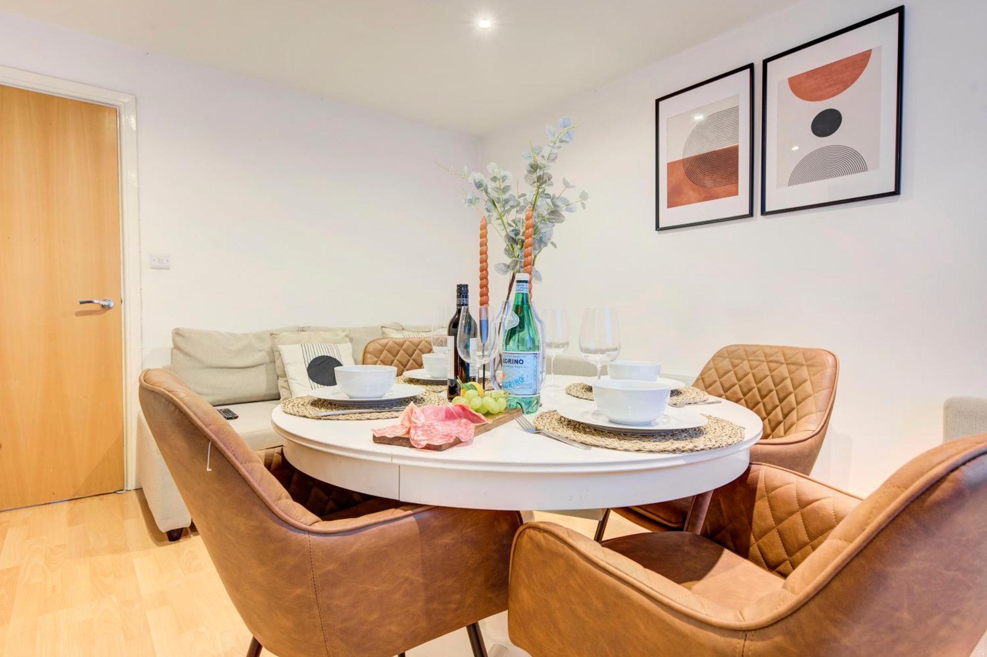 Apartamento 2-bed 2-bath Tower Bridge Gem, Sleeps 8 Londres
