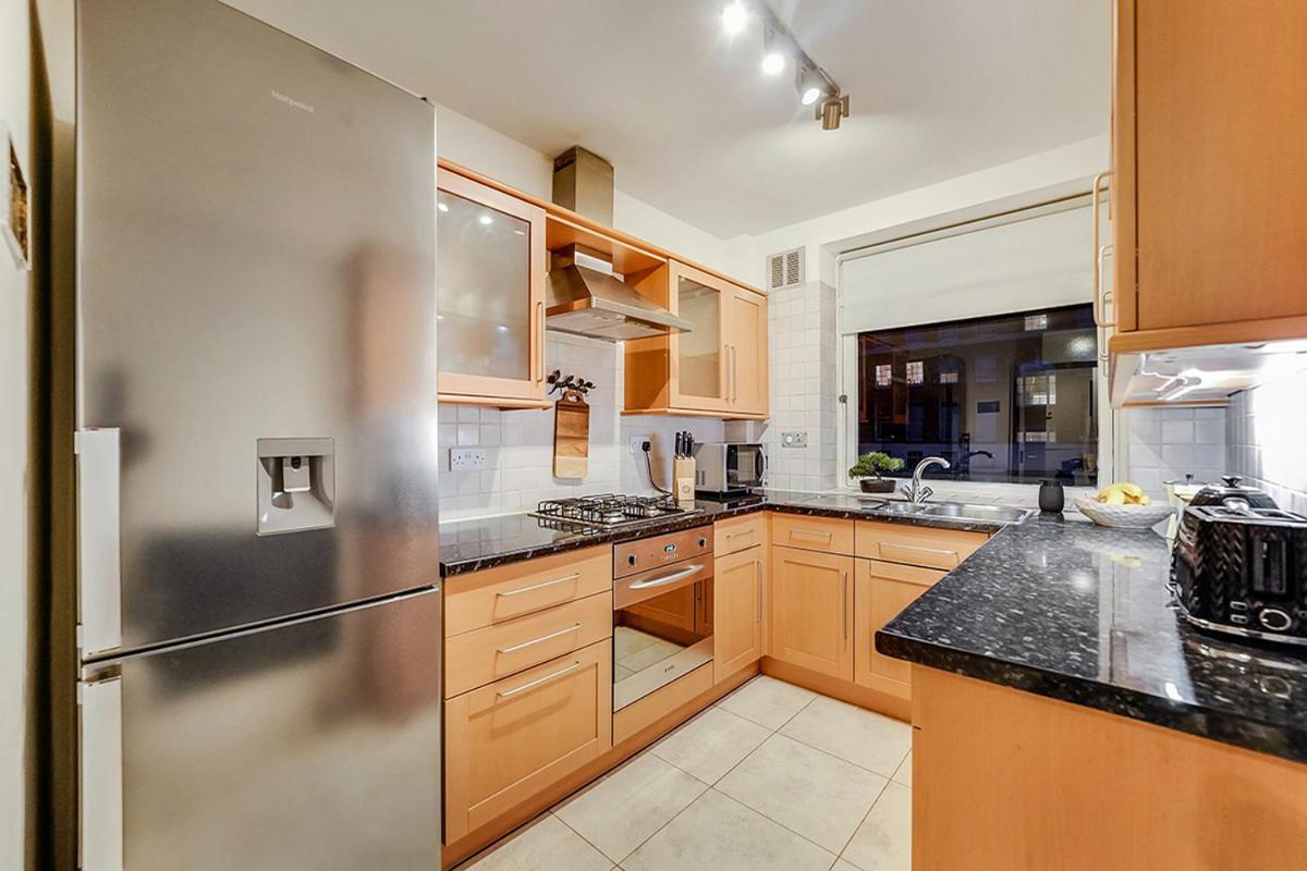 Spacious 1 Bed Next To Baker St London