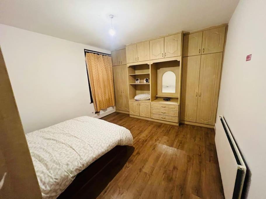 Room In Wembley Apartamento *