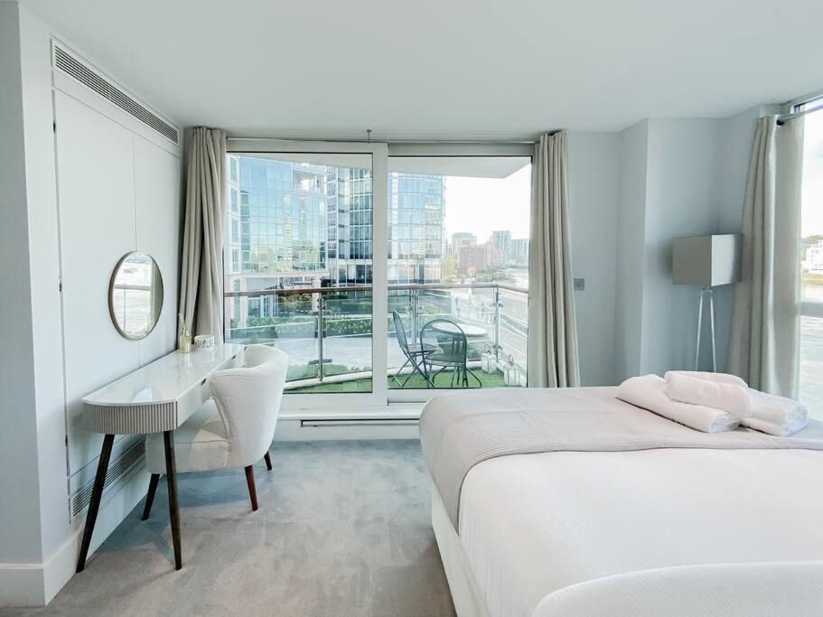 Apartment Luxury Riverside Retreat With Stunning Views *