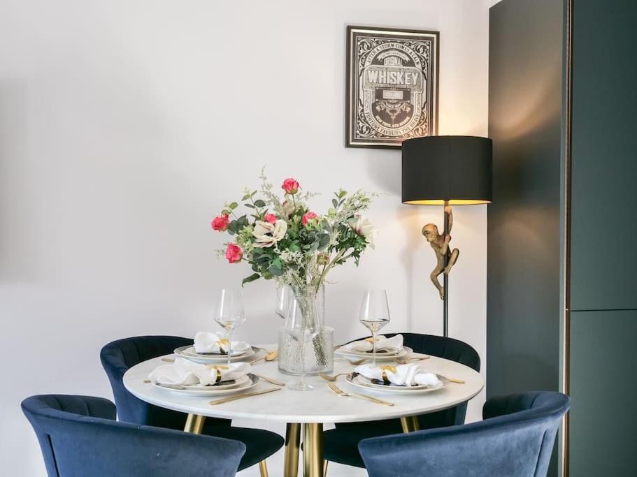 Stylish Retreat For Your Short Getaway * London