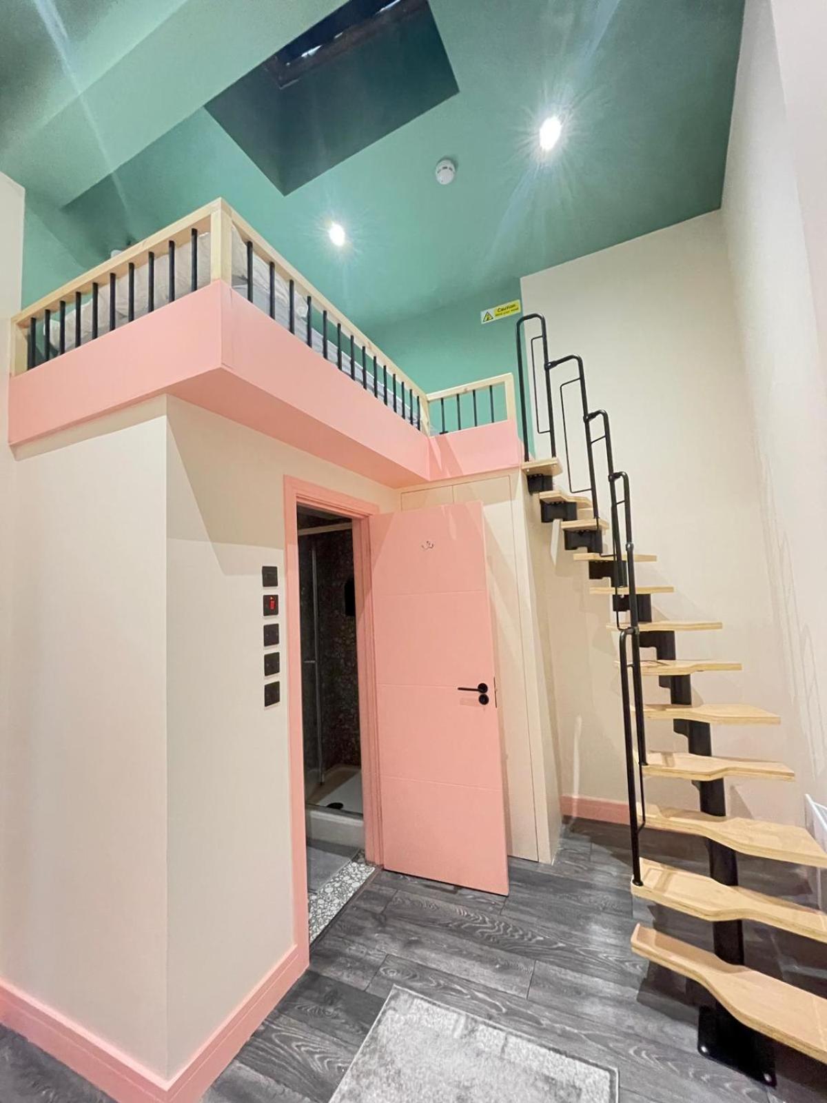 Cozy En-suite Loft In Trendy Local * London