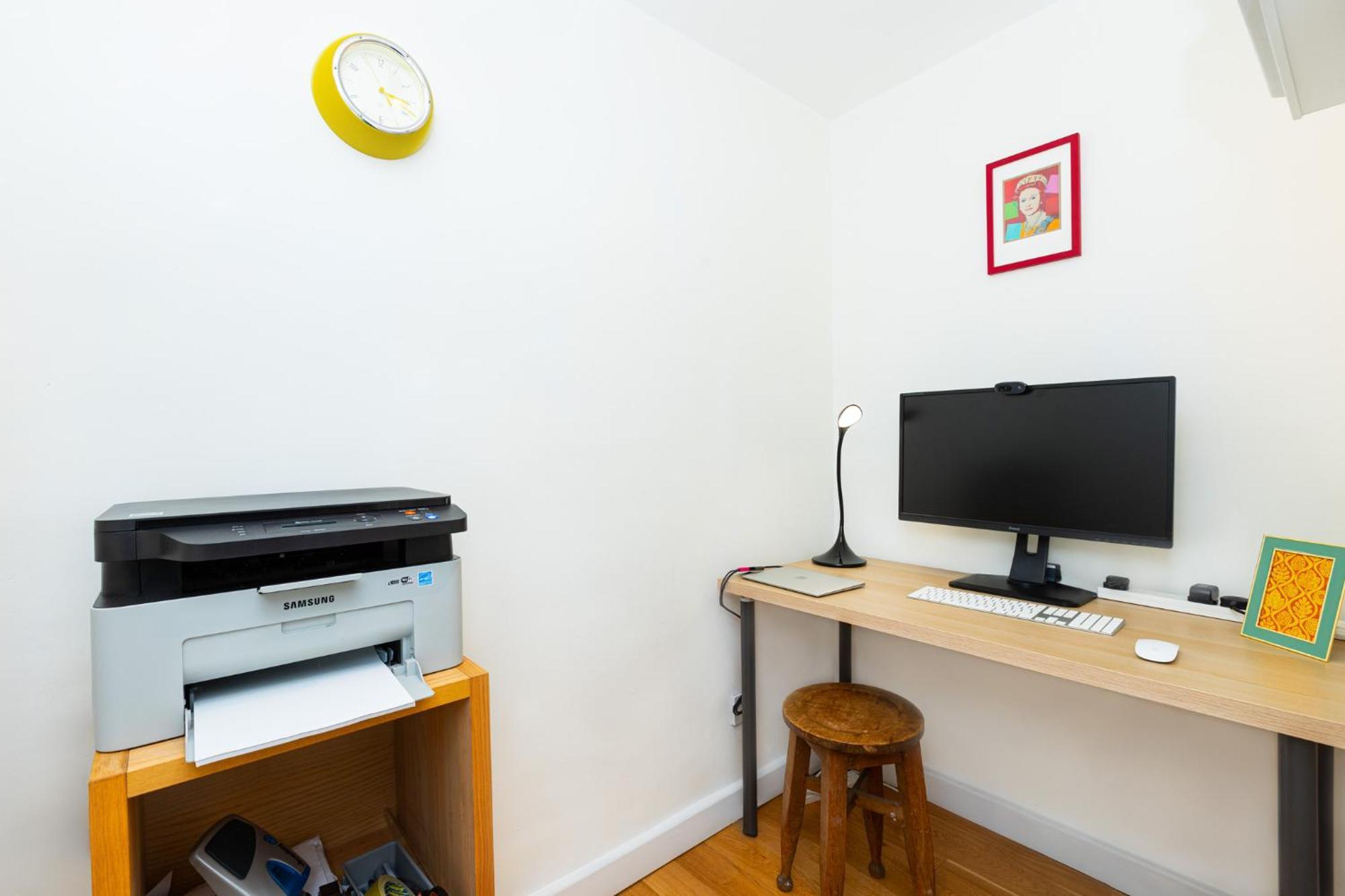 Immense Gorgeous 2br Wbalcony & Office In Chelsea