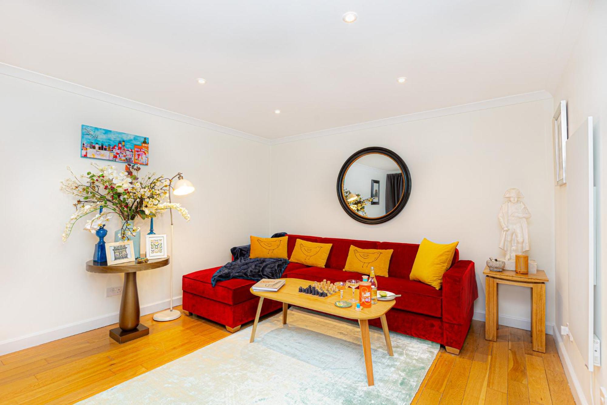 Apartment Immense Gorgeous 2br Wbalcony & Office In Chelsea London