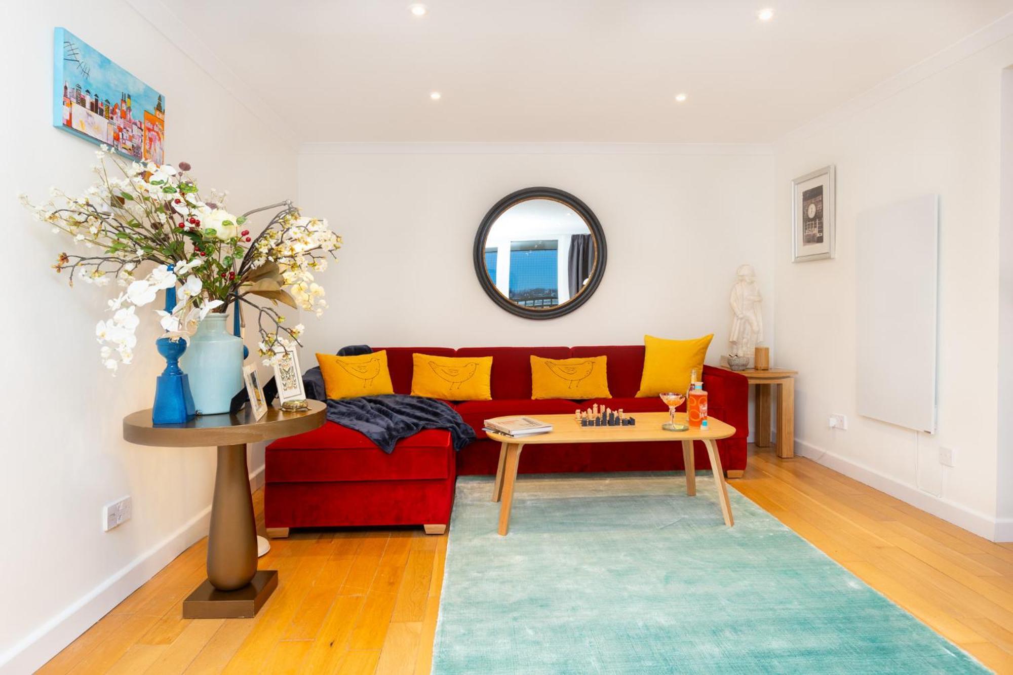 Immense Gorgeous 2br Wbalcony & Office In Chelsea *