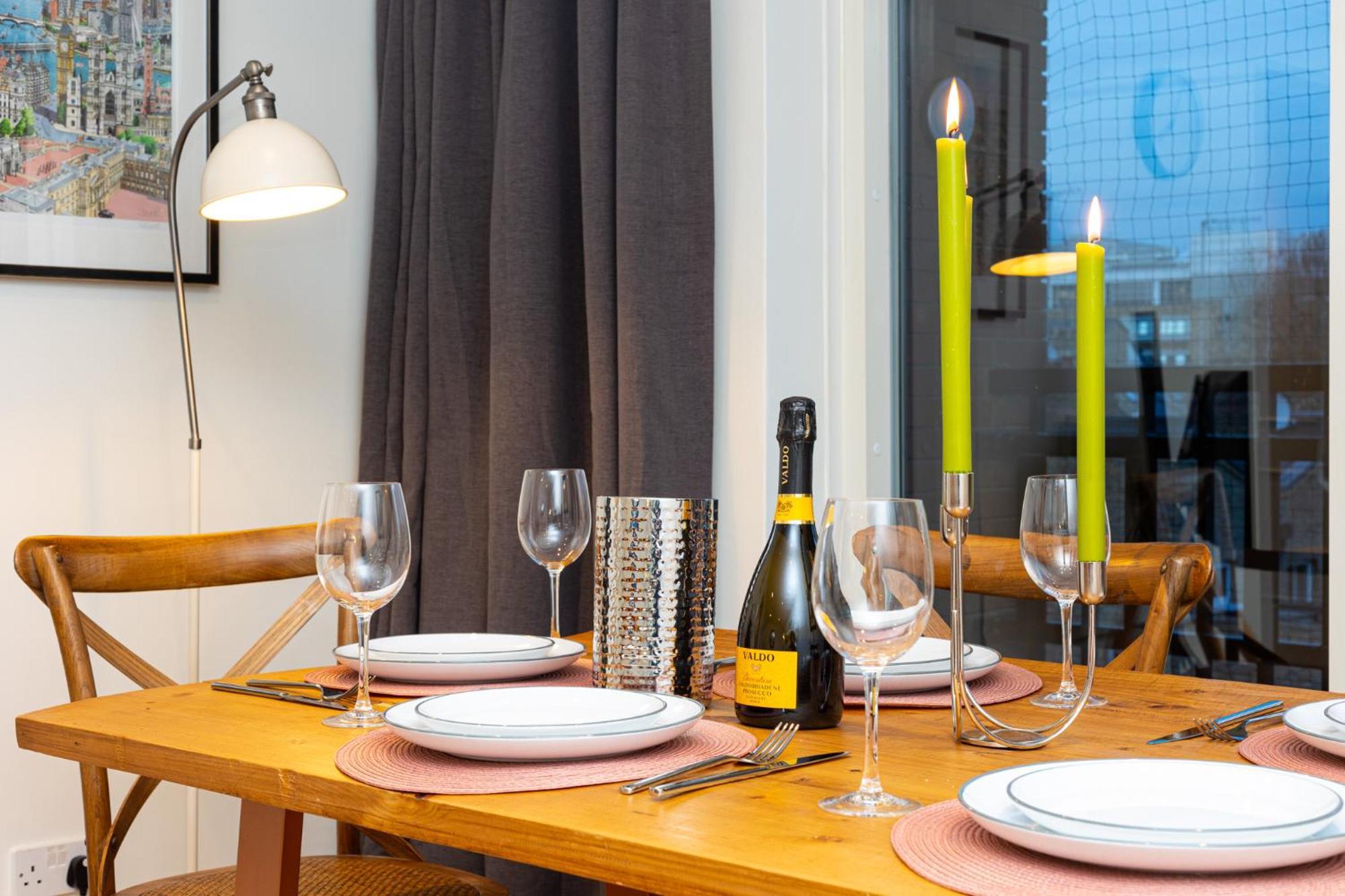 Immense Gorgeous 2br Wbalcony & Office In Chelsea Apartment