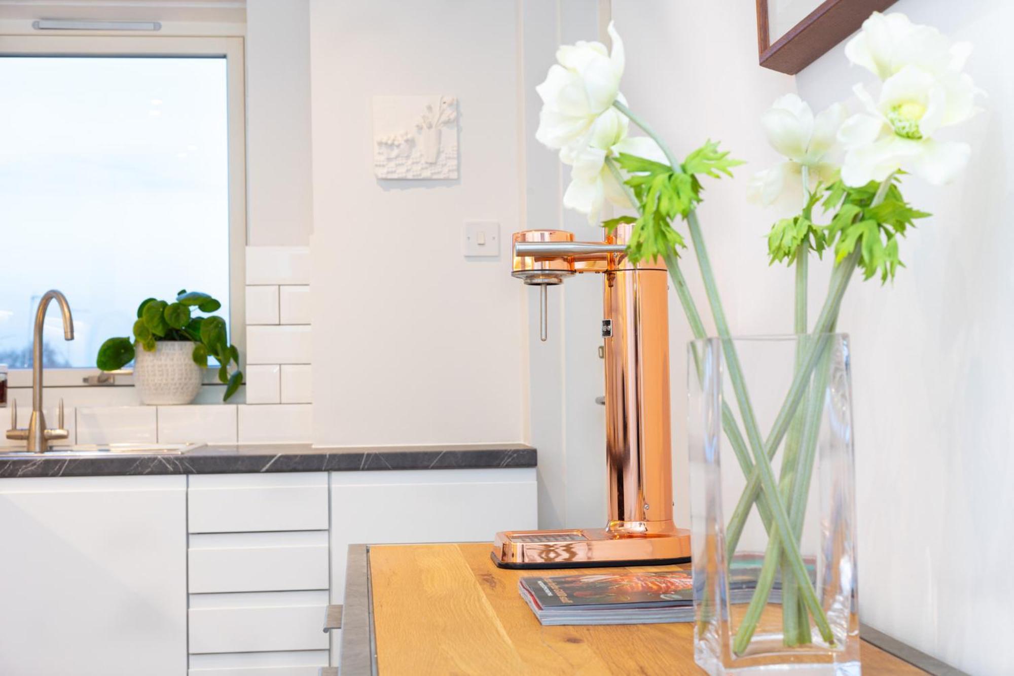Immense Gorgeous 2br Wbalcony & Office In Chelsea *