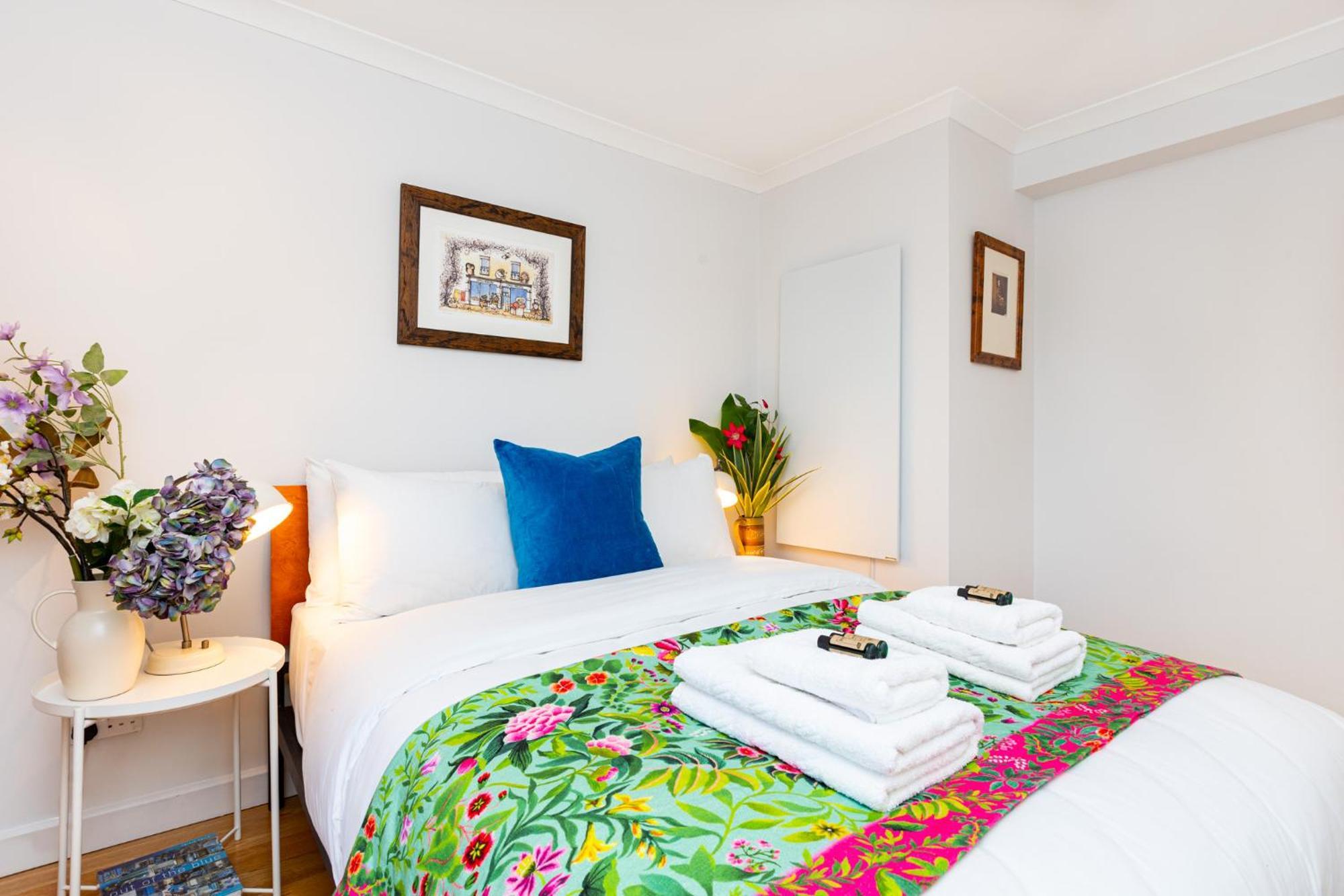 Immense Gorgeous 2br Wbalcony & Office In Chelsea * London