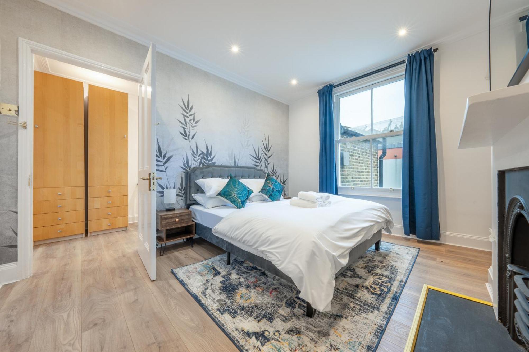 West Period House Holiday home London