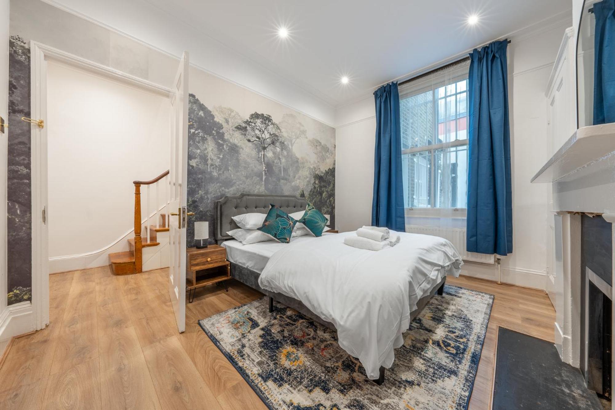 West Period House Holiday home London