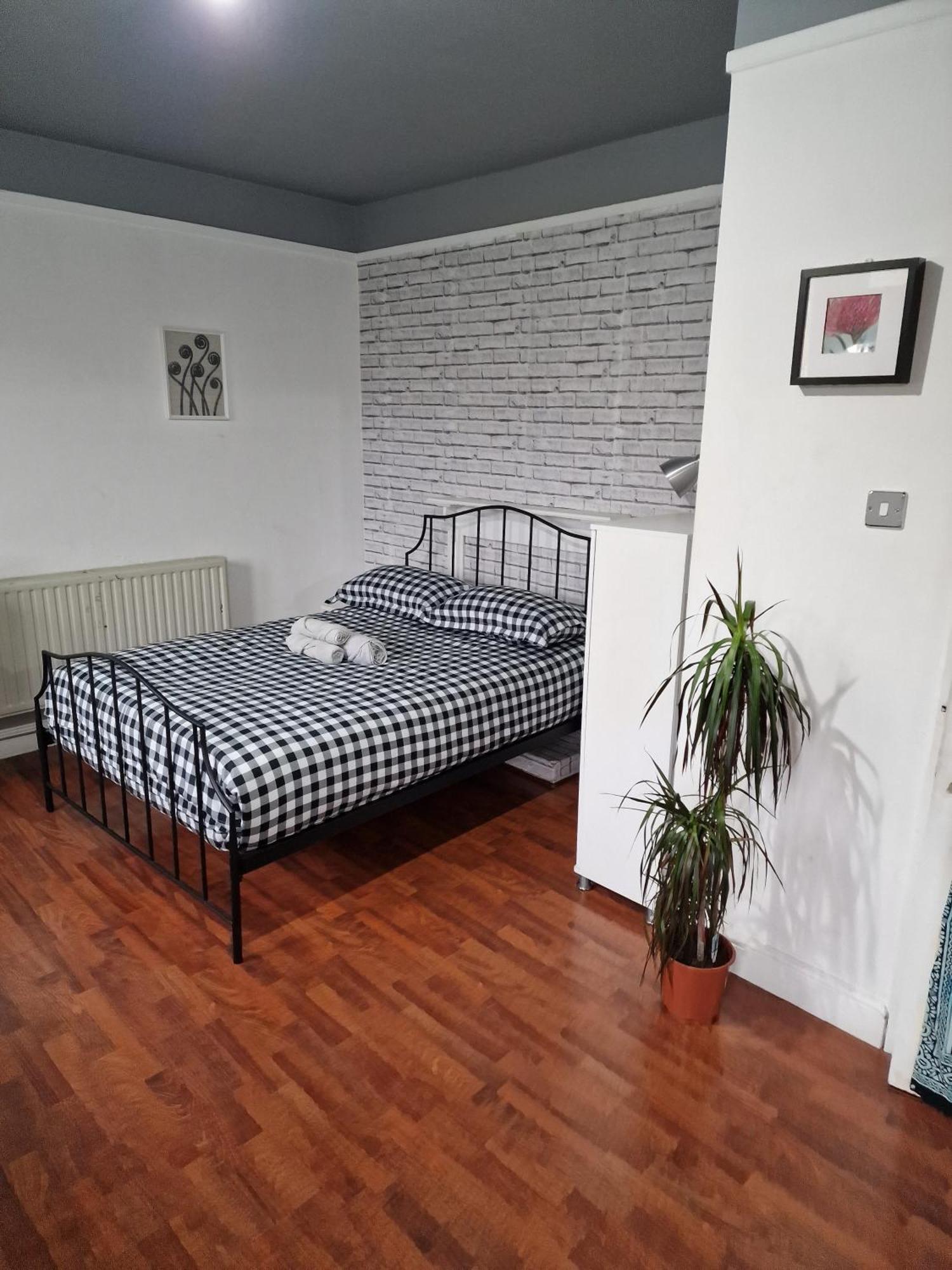 Spacious Private Balcony - Central - Zone 1 - Elephant And Castle Habitación en casa particular Londres