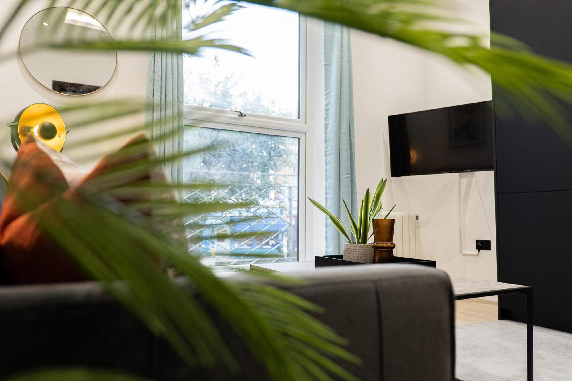One And Two Bedroom Near Holloway Train Station By Belvilla Apartment