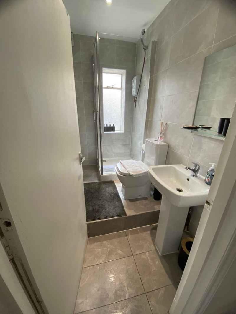 Lovely 2 Bed Flat In Soho! * Londen
