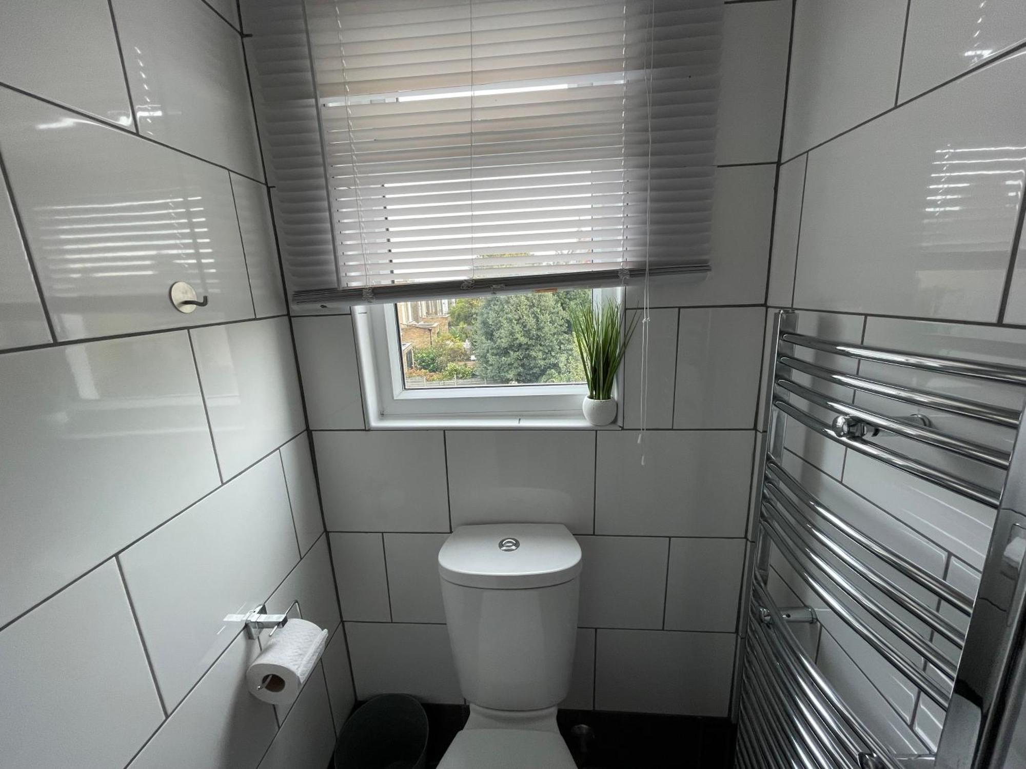 Kensal Guest house *