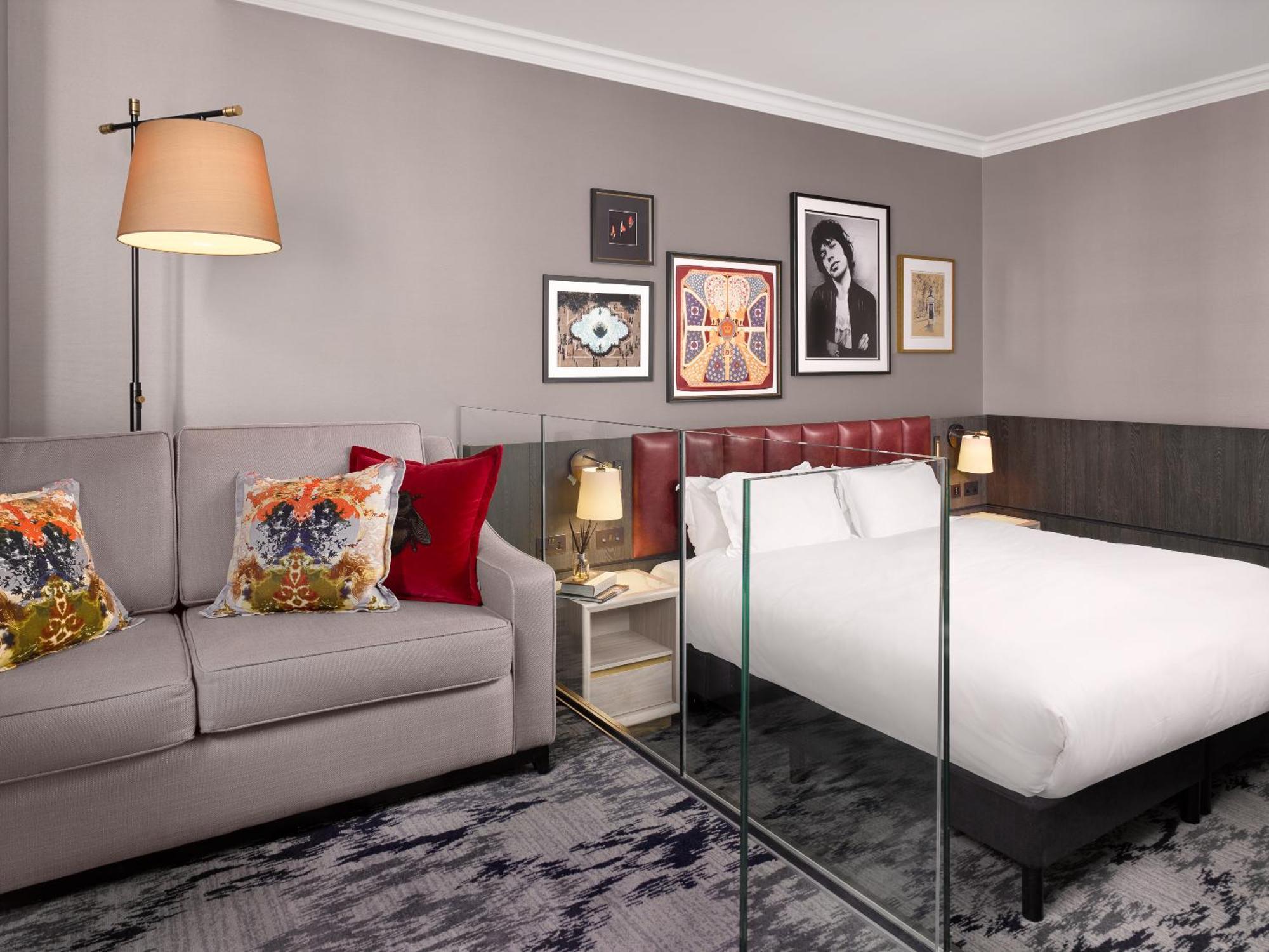 Hotel The Trafalgar St. James, Curio Collection By Hilton London