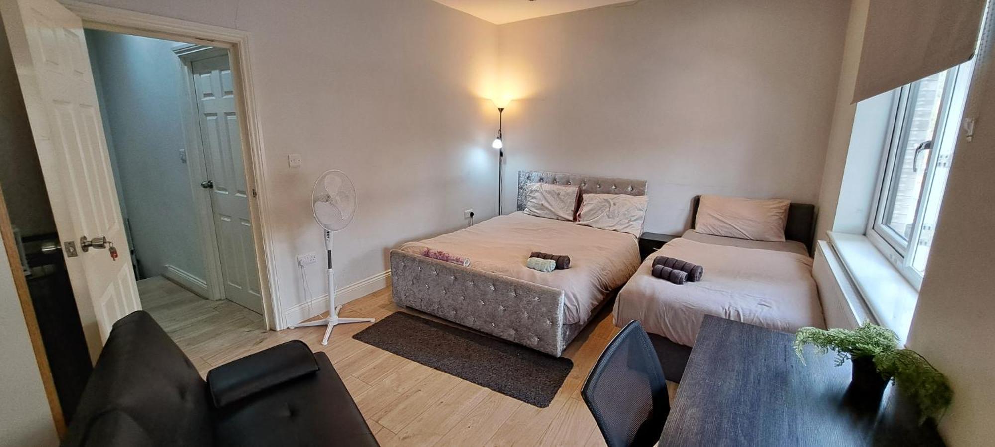 Comfy Fenia * London