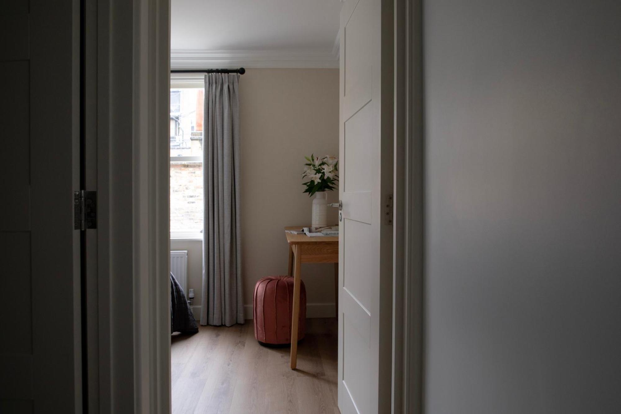 Gulaid House Knightsbridge By Bob W Apartahotel
