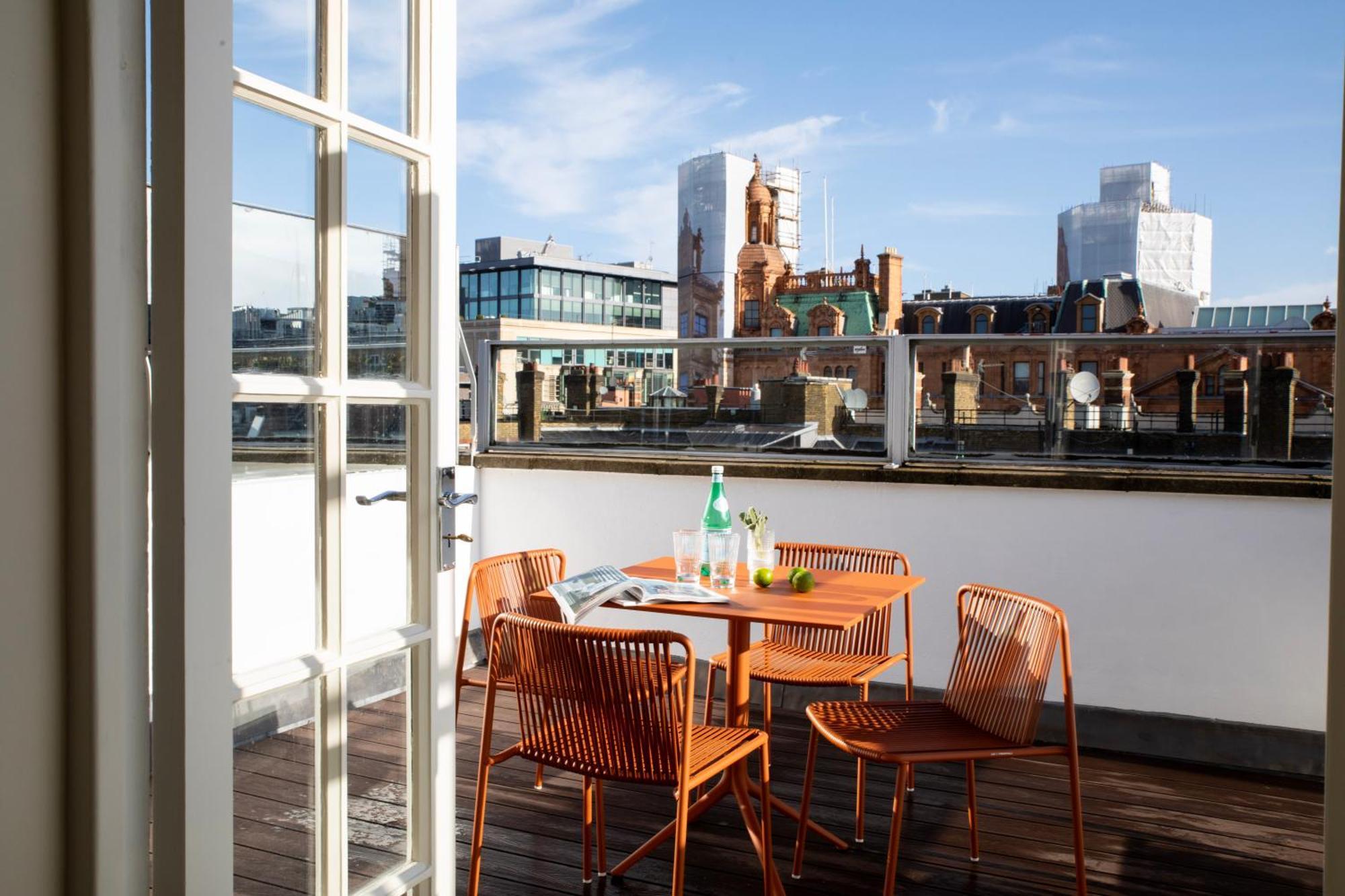 Gulaid House Knightsbridge By Bob W Apartahotel