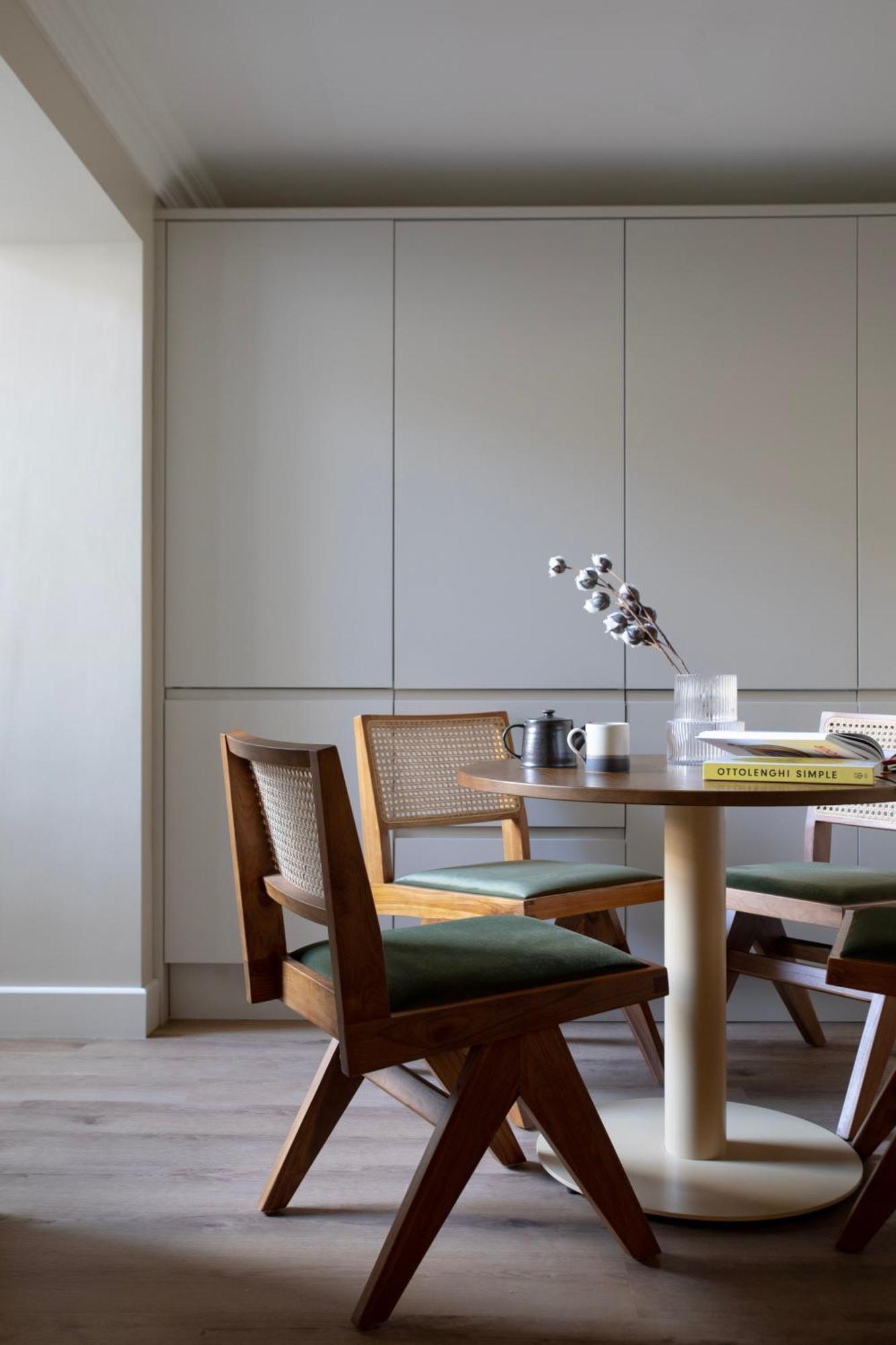 Gulaid House Knightsbridge By Bob W Apartahotel