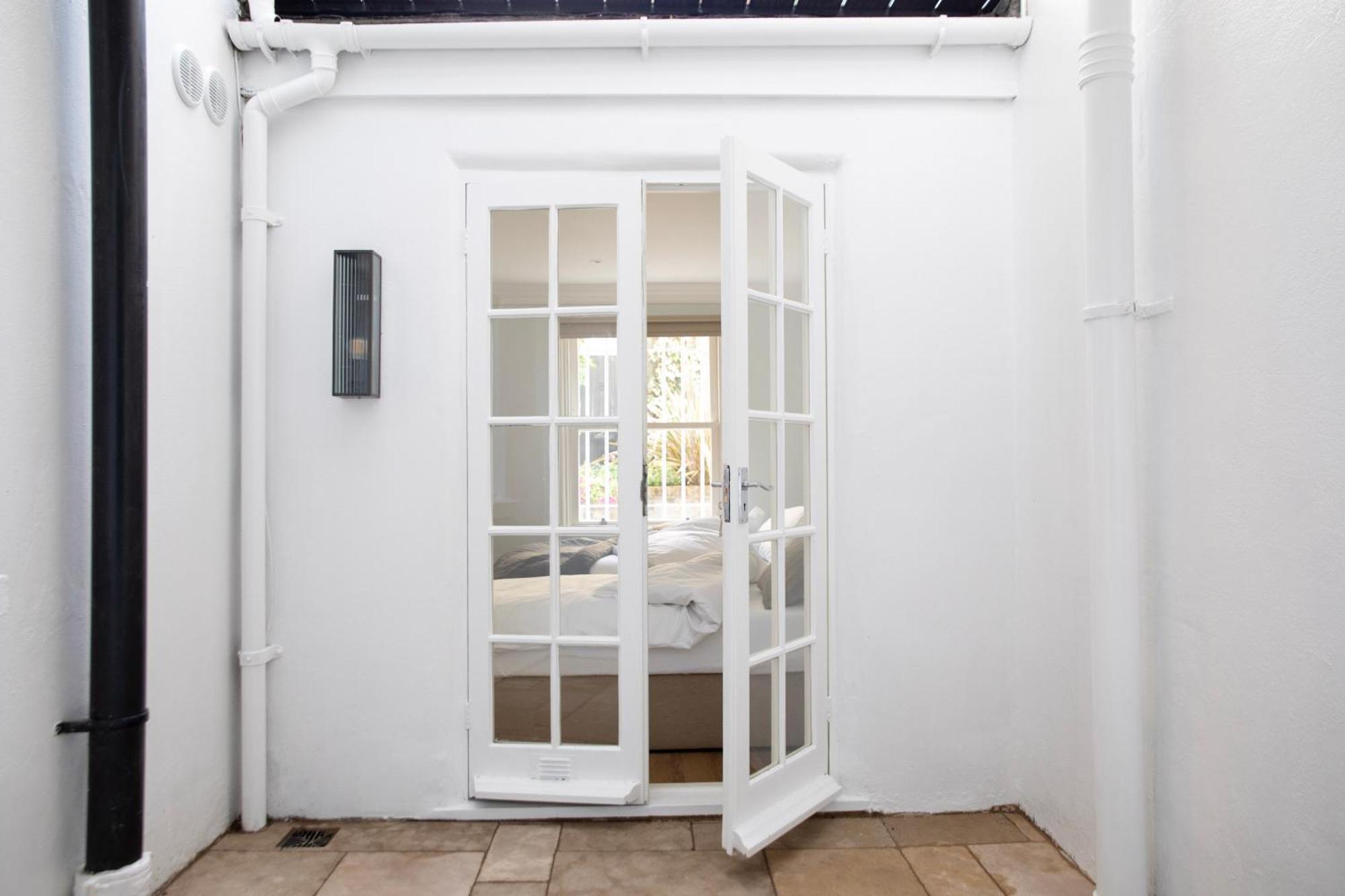 Gulaid House Knightsbridge By Bob W Apartahotel